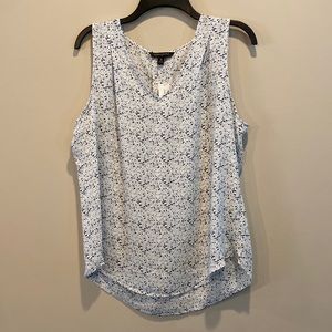 Banana Republic sleeveless shirt